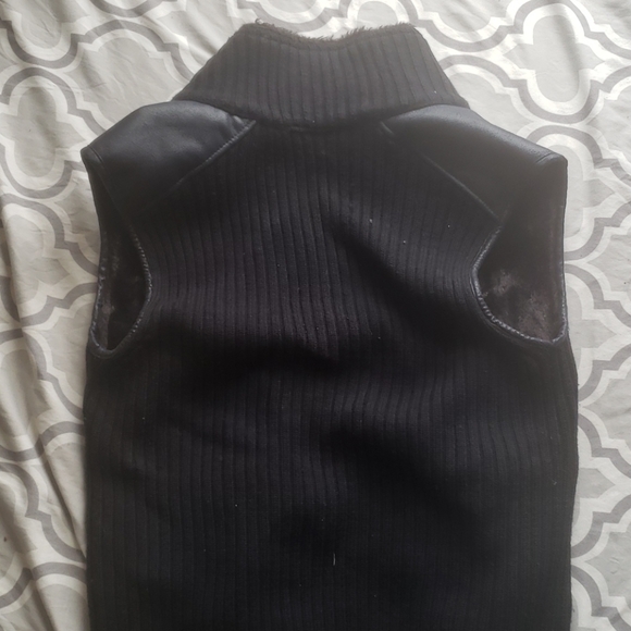 Vintage A/X Armani Exchange faux fur vest - Picture 5 of 8